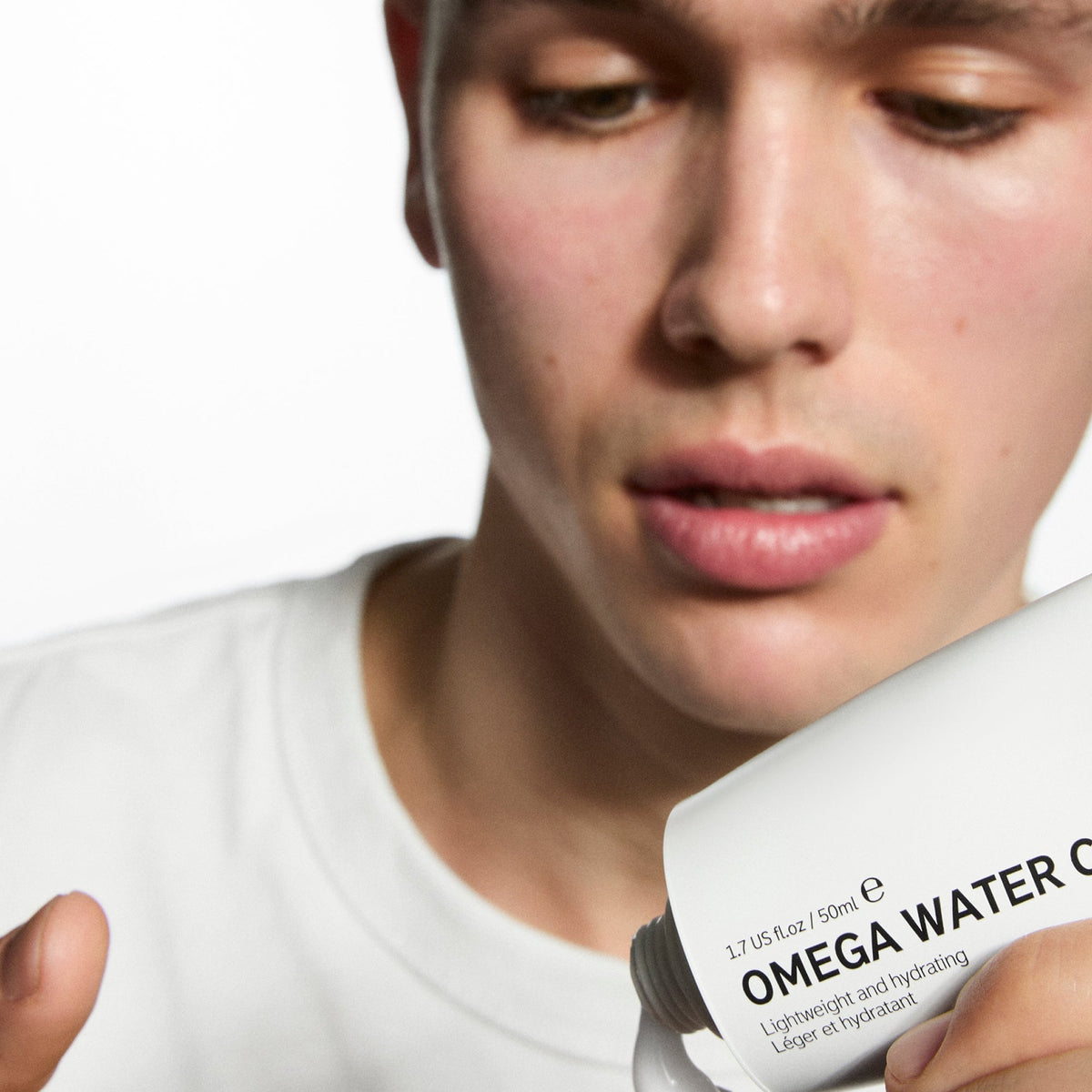 supersize-omega-water-cream-100ml-u6 Omega100_Model_2000x2000_62065fcd-8c1b-4831-aefc-6f05325600fd.jpg