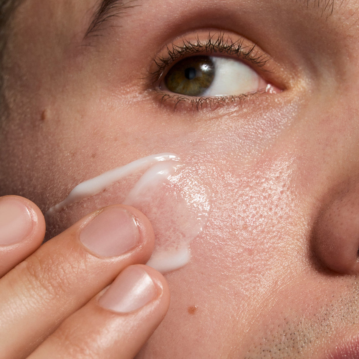 supersize-omega-water-cream-duo-l2 Omega50_Model2_2000x2000_7ac12a7e-bcf8-45db-b1e1-4b6bf0a830fa.jpg